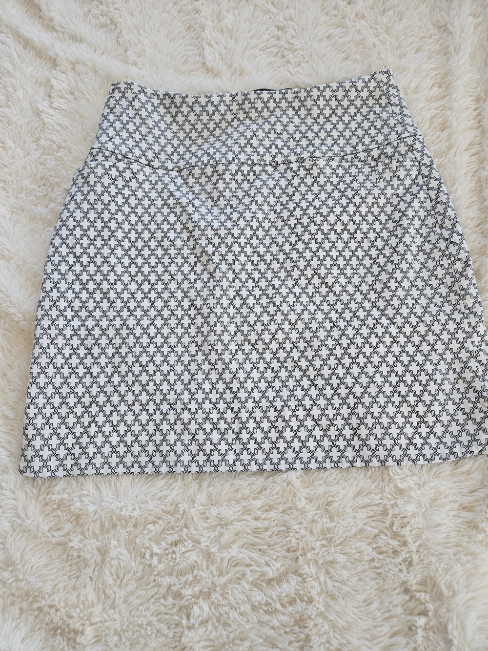 Women’s Gray and White Mini Skirt with SHORTS and Geometric Print